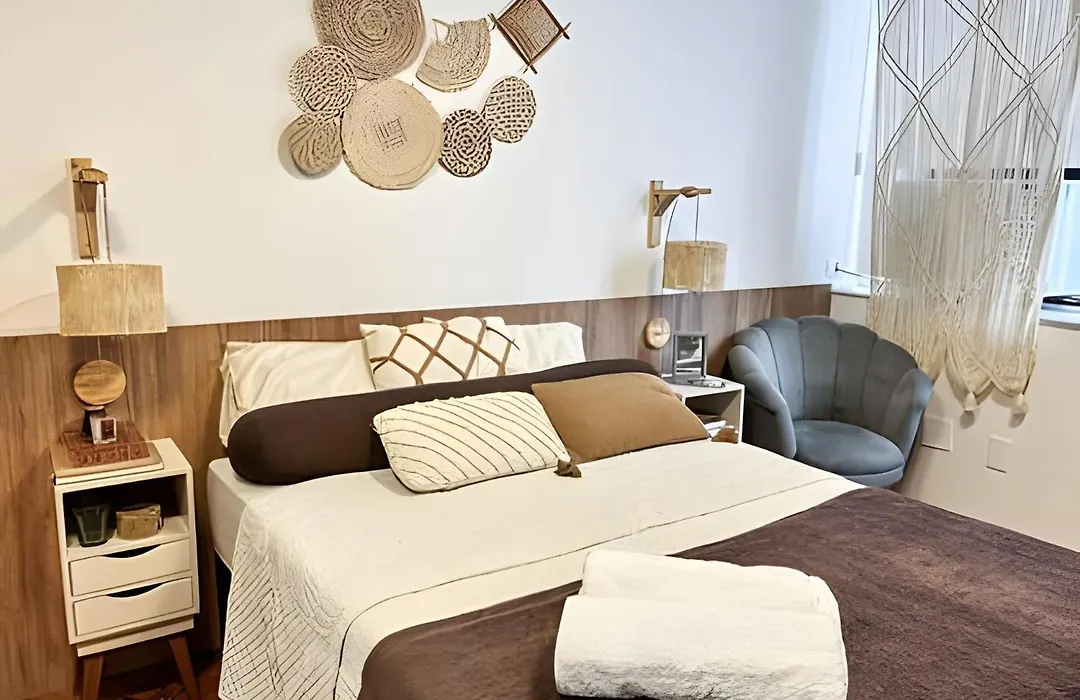 Studio Premium no Centro em frente ao Metrô e VLT-1