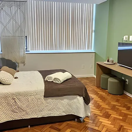 Studio Premium no Centro em frente ao Metrô e VLT-3